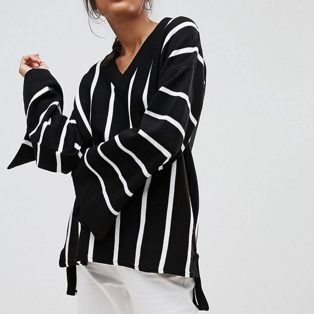 NWT Boohoo striped sweater size M/L